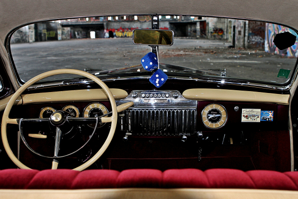 restauralt-Cadillac-Limited-1947-Series-62-kormany-mogott-3